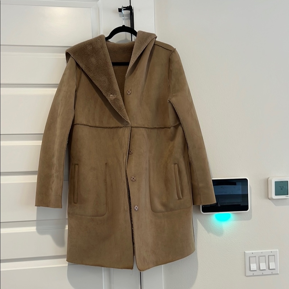 Beautiful fo fur Tan Hooded Coat